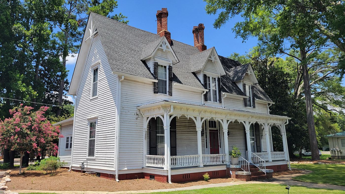 Samuel W. Robbins House in Cave Spring, GA